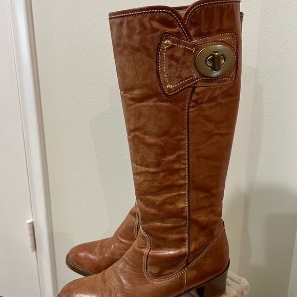 Authentic leather Coach tall boot with decorative toggle. In great condition. - Picture 2 of 3